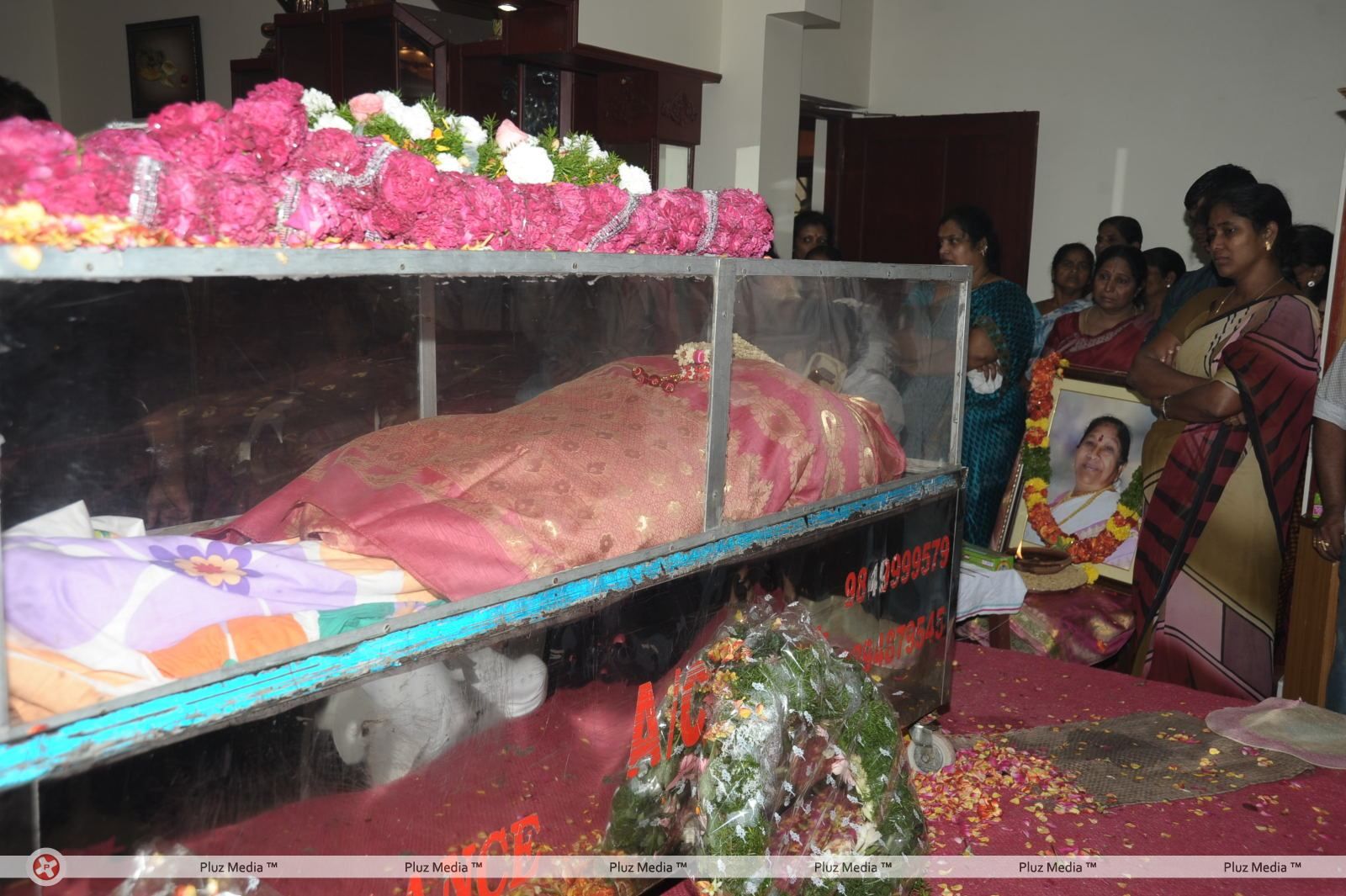 Dasari Padma Funeral and Condolences Pictures | Picture 112277